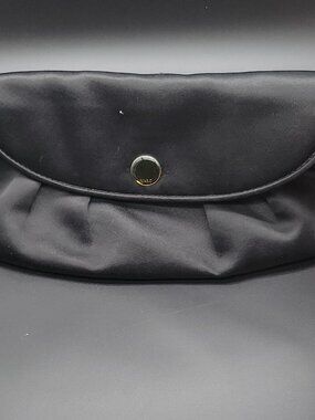 NY&Co black wristlet clutch, magnetic closure, inner zip pocket, Evening Bag